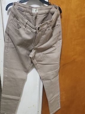 Buckle Khaki Slim High-Rise Pants